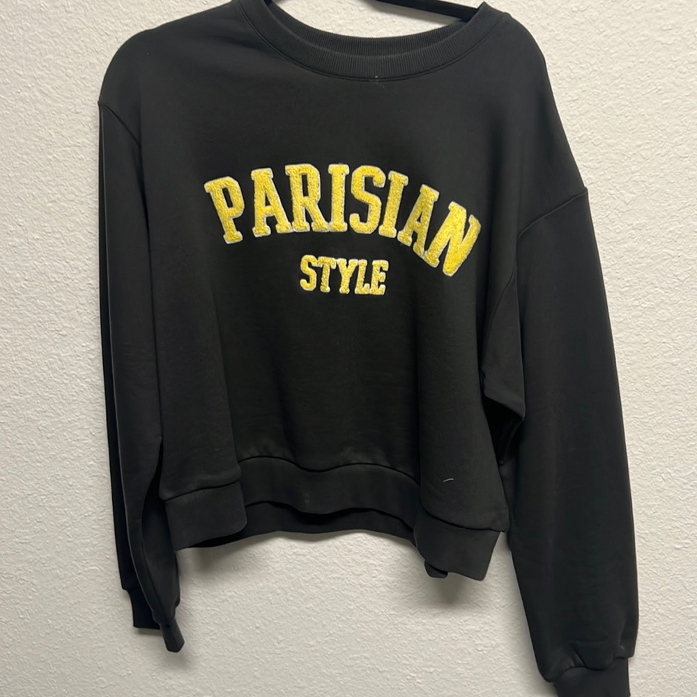 Sweatshirt by Suncoo